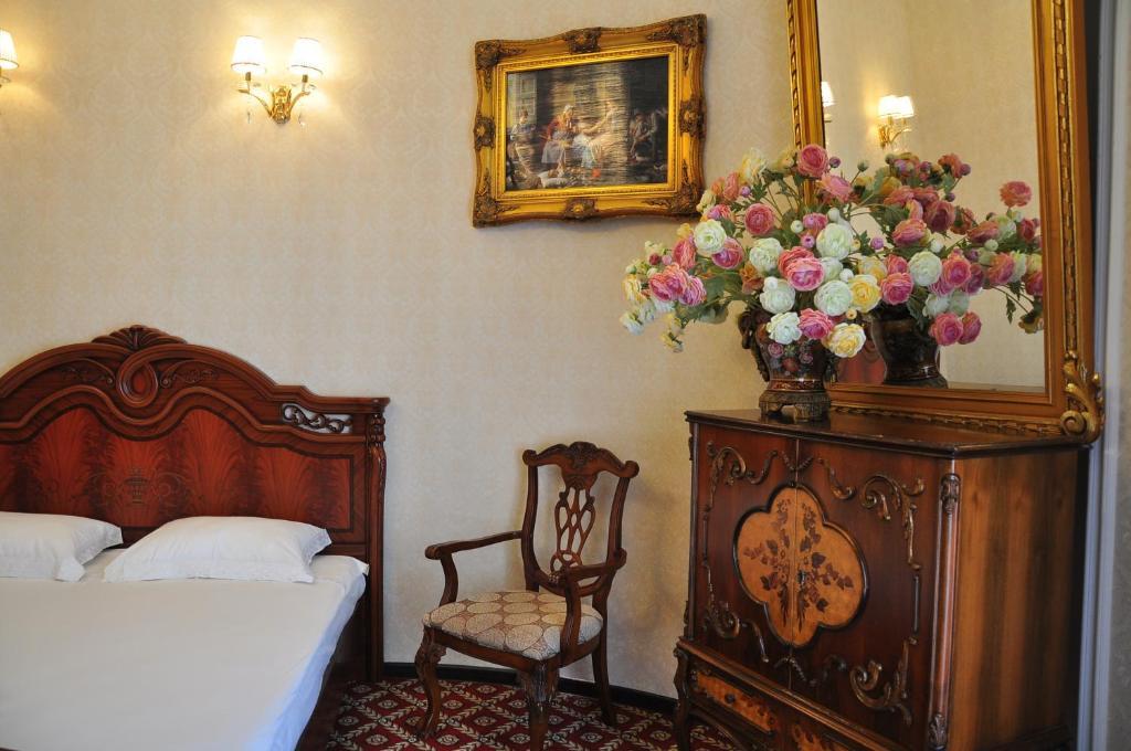 Queen Valery Hotel Одесса Номер фото