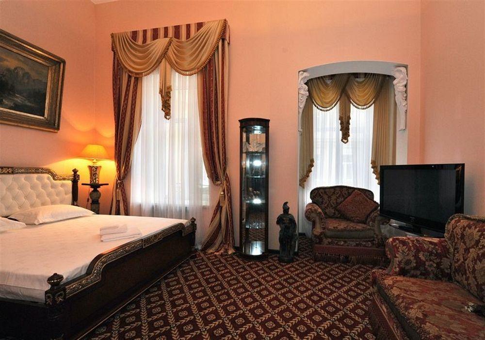 Queen Valery Hotel Одесса Экстерьер фото