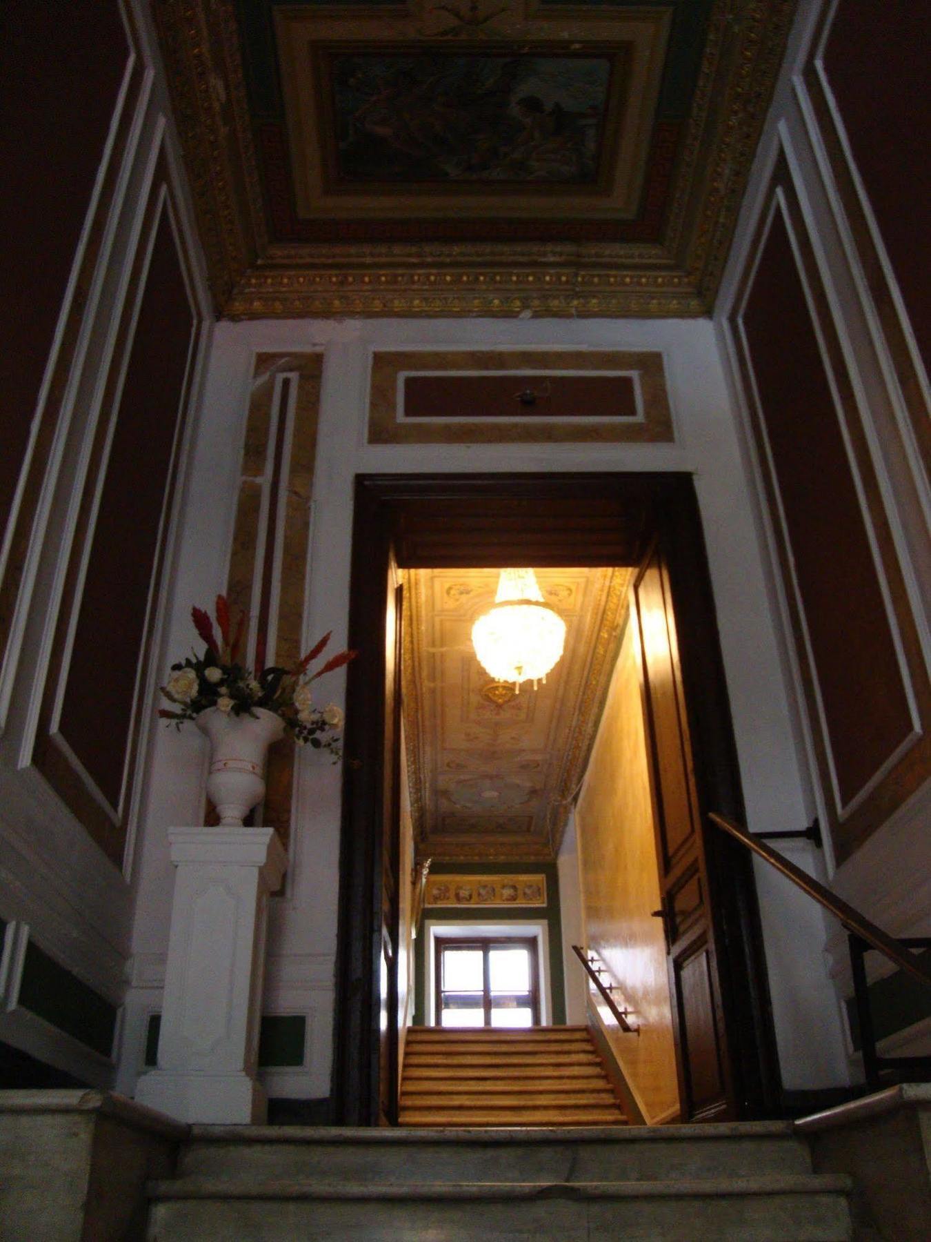 Queen Valery Hotel Одесса Экстерьер фото