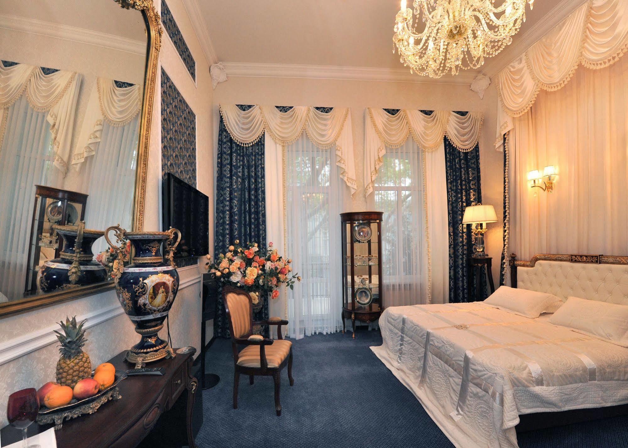 Queen Valery Hotel Одесса Экстерьер фото