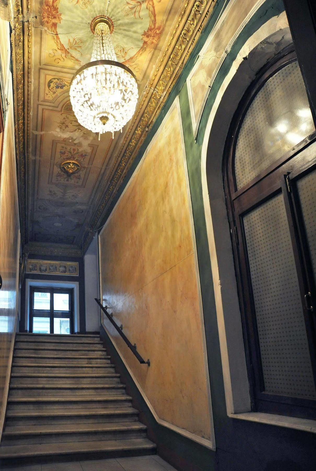 Queen Valery Hotel Одесса Экстерьер фото